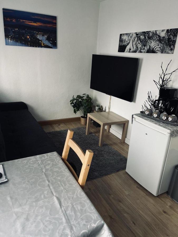 Lovely 1-Bed Apartment In Koblenz Koblenz  Exterior photo