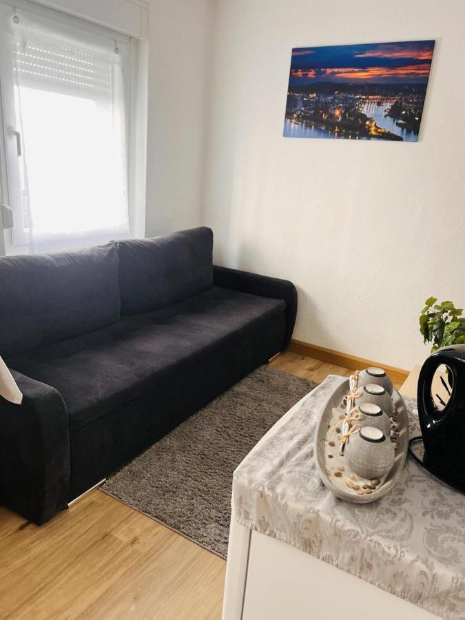 Lovely 1-Bed Apartment In Koblenz Koblenz  Exterior photo